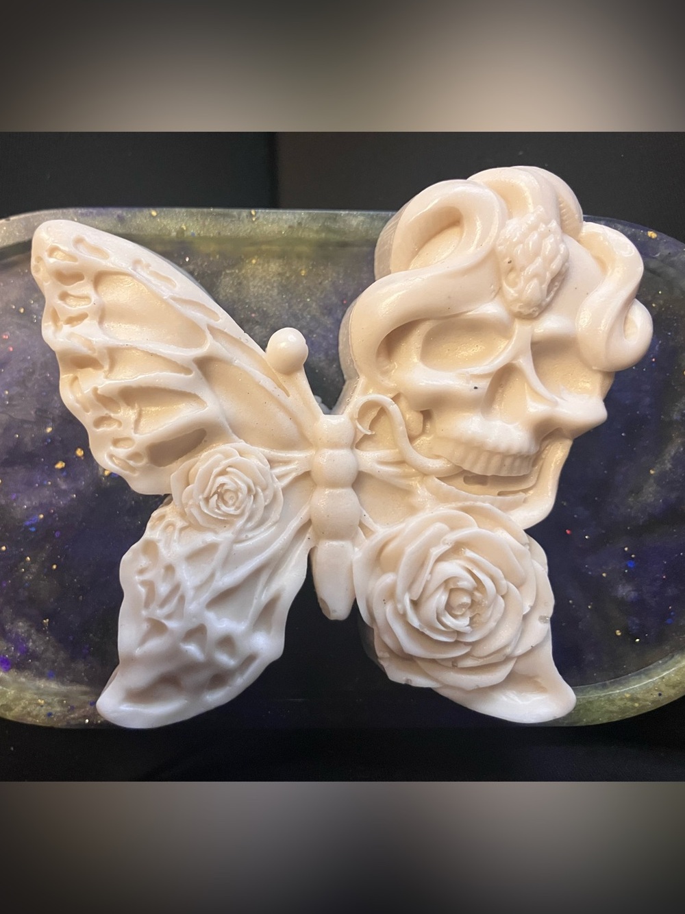 Venom&Velvet soap app.4oz